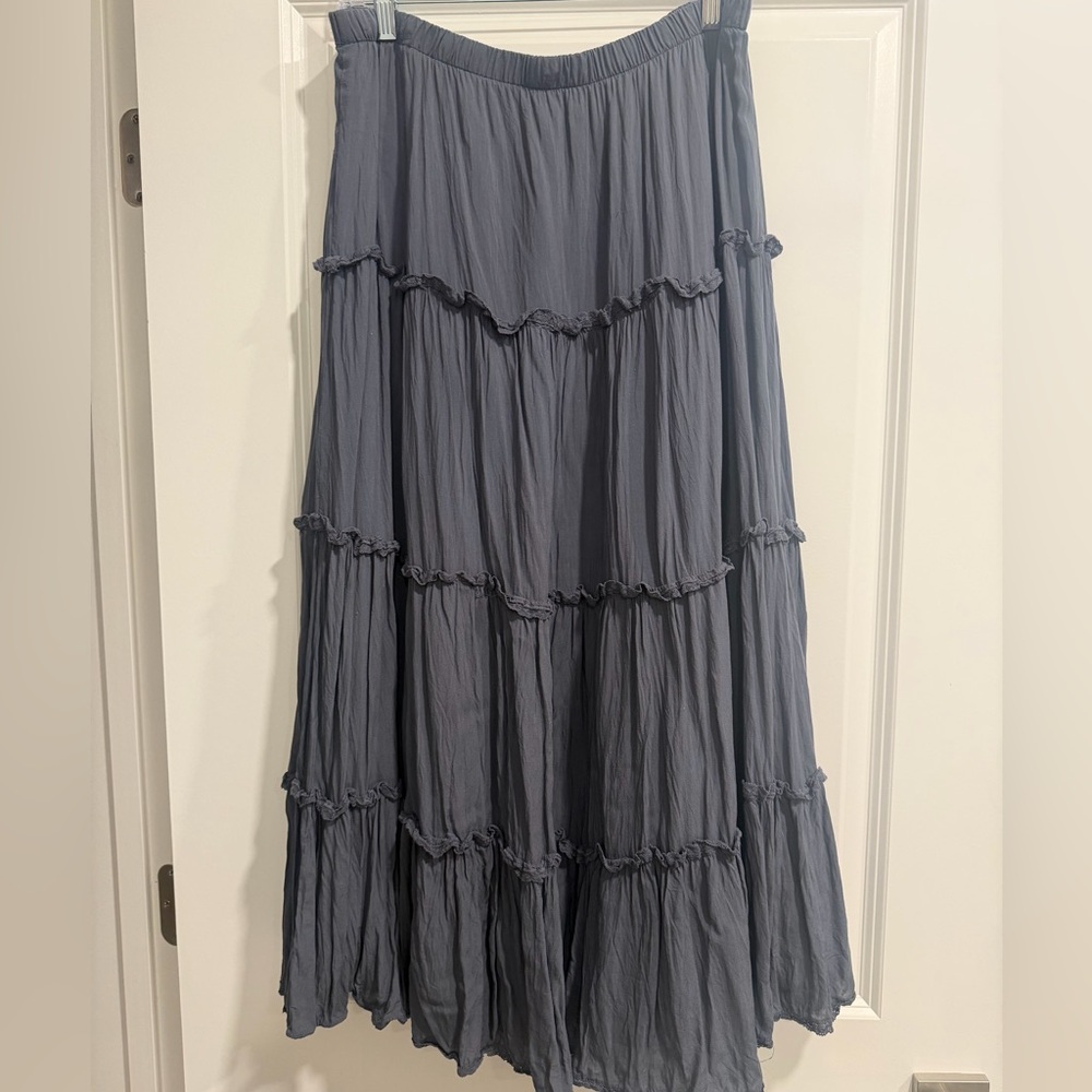Aritzia Damasque Skirt in Vintage Navy size Large - Picture 8 of 12